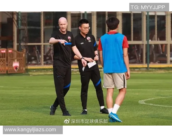 深入探讨上海足球队各队员配合默契程度与战术执行力的全面对比分析