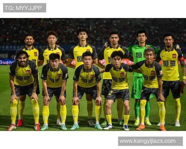 广州足球队与南京足球队赛后分析实力对比与战术总结 广州足球队与南京足球队赛后分析实力对比与战术总结