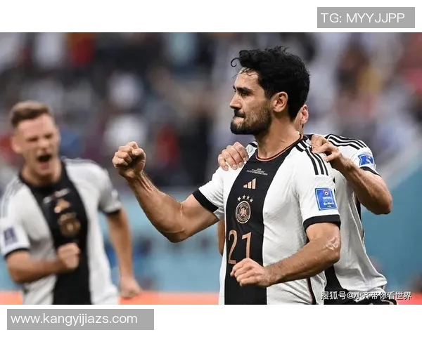 日本足球明星在梦幻城堡前的精彩瞬间与独特魅力展现